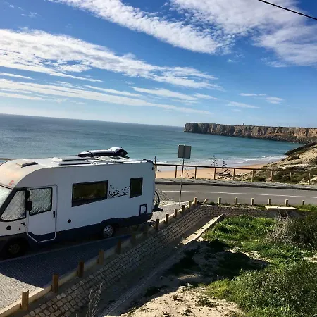 By The Sea Campers キャンプ場 アトウギア・ダ・バレイア